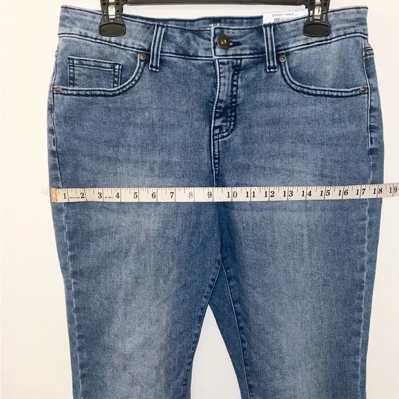 Style & Co Petite (NWT) Curvy Fit Womens Size: 10P Skinny Mid Rise Denim Jeans - Picture 6 of 14
